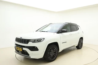 Jeep Compass 4xe 240pk Plug-in Hybrid Automaat S | Lederen bekleding | Navigatie | Trekhaak | Achteruitrijcamera | Electrische achterklep | Keyless | Stoel- en stuurverwarming | 19" Lichtmetalen velgen