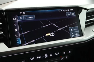 Audi Q4 e-tron 45 265pk quattro Advanced edition 77 kWh SOH 91% Matrix LED Leder Keyless Sonos Stoelverwarming Navigatie / 19