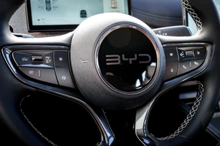 BYD SEAL 6 Touring 1.5 DM-i 183 Pk PHEV Boost € 5.190,- korting | 1.350 WLTP | Adapt. Cruise | Keyless | Vegan Leder | Camera |  LED verlichting / 23