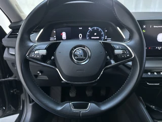 Škoda Octavia Combi 1.0 TSI 110pk Business Edition Navigatie Parkeersensoren App-Connect DAB+ / 8
