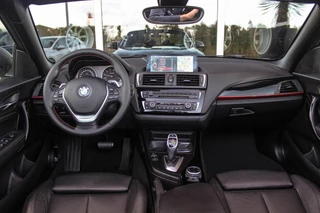 BMW 2-serie Cabrio 220i Sport | Origineel NL | Cruise control | Stoelverwarming | Xenon | Sportstoelen | HiFi audio | Navigatie Professional | Sportstuur | Chrome Line | Keyless entry / 4