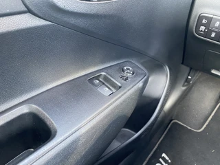 Hyundai i10 1.0 Comfort  | 1e eigenaar | airco | apple carplay | cruise control | all season banden | dab | apk t/m 6-2028 / 19