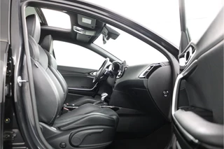 Kia XCeed 1.5 T-GDi GT-Line  - Automaat - Panorama dak - Stoel/Stuur verwarming - Navigatie - Climate Control - Achteruitrijcamera - Elektrische Achterklep - Fabrieksgarantie tot 01-2032 / 30
