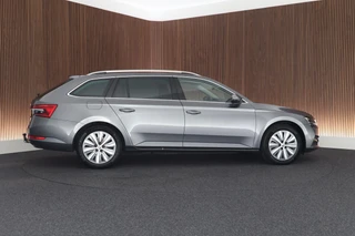 Skoda Superb Combi 1.4 TSI 218pk iV Business Edition Trekhaak Memory Stoelverwarming Virtual Cockpit Navigatie / 10