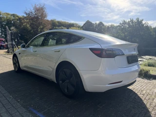 Tesla Model 3 Long Range RWD 75 kWh / 23