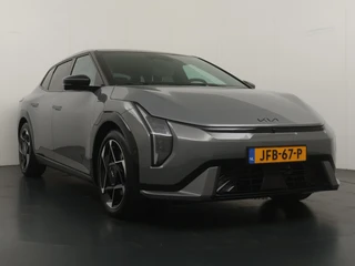 Kia EV4 Fastback GT-PlusLine 81.4 kWh  FULL OPTIONS - *DEMO* - Head-up Display - 360 Camera - Stoelverwarming/ventilatie - Glazen Schuif-/kanteldak - Elektrisch verstelbare voorstoelen - Dodehoekcamera - Fabrieksgarantie tot 2032 Direct leverbaar! / 12
