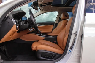 BMW 5-serie Touring 540i xDrive High Executive Luxury-Line | 1e eigenaar | Achterasbesturing | Cruise control adaptief | Apple carplay | Adaptief LED | DAB | Panoramadak | HiFi audio / 14