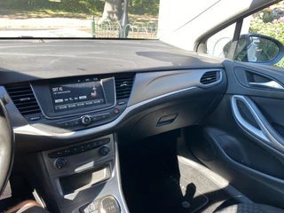 Opel Astra Sports Tourer 1.2 Business Edition / 19