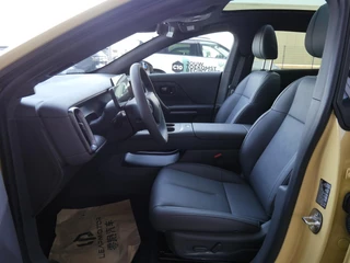 Leapmotor B05 ProMax Design 67.1 kWh | Panoramadak | Elektrisch verstelbare stoelen | Stuurwiel verwarming | Apple carplay/Android auto | Sfeerverlichting | Regensensor | Privacyglas | 19 inch lichtmetalen velgen / 9