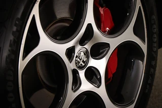 Alfa Romeo Tonale 1.5T Hybrid Edizione Speciale | LEDER / WINTER- PACK | STOELVENTILATIE | STUURVERWARMING | HARMAN  KARDON | 19" / 29
