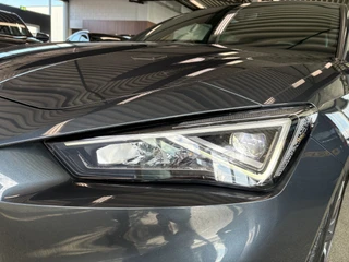 SEAT Leon 1.5 eTSi DSG 150pk FR Bns. Intense KEYLESS/CAMERA/VIRTUAL/18INCH/WINTERPACK / 57