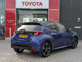 Toyota Yaris 1.5 Hybrid 130 Executive BI-TONE PDC BLIND SPOT CLIMATE STUUR- EN STOELVERWARMING / 6