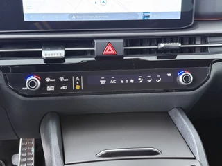 Kia Sportage 1.6 T-GDi Hybrid GT-Line  €5.000,- voordeel - Stoel/stuur verwarming - Schuif/kanteldak - LED verlichting - Head up Display - Keyless entry/start - 18'' lichtmetalen velgen - 7 jaar fabrieksgarantie of 150.000km / 31