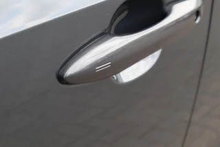 Toyota bZ4X Touring Dynamic 75 kWh NIEUW & DIRECT LEVERBAAR! BLIND-SPOT PARK-SENSOREN STOEL/STUURVERW APPLE/ANDROID 18" LM-VELGEN / 15