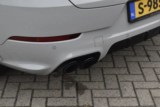 Porsche Cayenne Coupé 3.0 E-Hybrid Platinum Edition *Krijt* | Sportuitlaat | Panorama | ACC | Trekhaak | Ventilatie | Achterasbesturing | Bose | Head-Up | 22'' Wielen | / 48