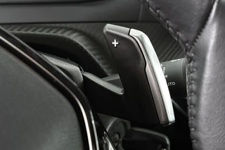 Peugeot 208 1.2 Hybrid 110 e-DCS6 Allure Navigatie Achteruitrijcamera Apple CarPlay / 35