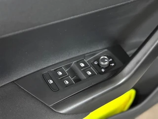 Volkswagen POLO 1.0 TSI Style Black Edition Business | Matrix LED | IQ.Light |CarPlay | Stoelverwarming | ACC | Camera | Trekhaak / 24