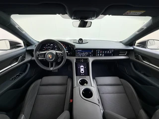 Porsche Taycan Turbo 93 kWh VAN:89.900,- VOOR:84.877 ,- UW HERFSTVOORDEEL:5.023,- SOH 91% | SPORT CHRONO | HEAD-UP | CARBON PAKKET | ALCANTARA STOELEN + HEMEL | DUAL SCHERM | PSCB KERAMISCH GECOATE REMMEN | BURMESTER PREMIUM AUDIO | STOELVERWARMING + STUURWIELVERWARMING | STOELVENTILATIE | MEMORY SEATS | PORSCHE DEALER ONDERHOUDEN | 360° CAMERA | VERKEERT IN NIEUWSTAAT | ALL-IN PRIJS | 12 MAANDEN BOVAG GARANTIE / 30