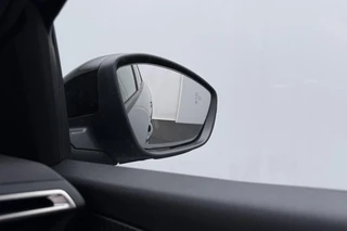 Peugeot 208 1.2 Hybrid 145 e-DCS6 GT 2+6 Jaar Garantie / Voordeel / 23
