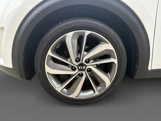 Kia Niro 1.6 GDi Hybrid ExecutiveLine | Trekhaak | Stoel verwarming en koeling | Lederen bekleding | Navigatie | Dodehoek detectie | Apple Carplay / Android Auto | Verbruik 1 op 20! / 12