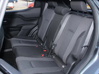 Suzuki e VITARA Select 61 kWh Adaptieve Cruise & Climate Control, Stuur- & Stoelverwarming, Parkeersensoren Voor & Achter / 7