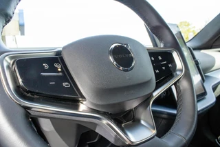 Volvo EX30 Single Motor Extended Range Plus 69 kWh Harman|Camera|BLIS / 19