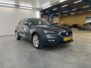 SEAT Leon 1.0 TSI Style Business Intense / 2