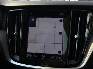 Volvo V60 2.0 T6 Recharge AWD Inscription LEER - NAVI - CRUISE / 24