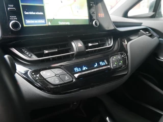 Toyota C-HR 2.0 Hybrid Style Camera| Stoelverw| ACC| Dealer onderhouden / 19