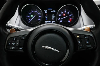 Jaguar F-TYPE 3.0 V6 Coupé | PANORAMADAK | CLIMA | STUURVERWARMING | CAMERA | 19" / 34
