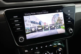 Skoda Superb Combi 1.4 TSI 218pk iV Business Edition Trekhaak Memory Stoelverwarming Virtual Cockpit Navigatie / 37