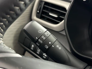 Suzuki Swift 1.2 Style Smart Hybrid Black & White edition / 24
