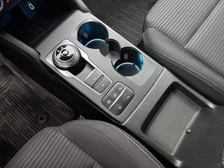 Ford Focus Wagon 1.5 EcoBoost Active Business Automaat | Adaptive Cruise | Stoelverwarming | Camera | Parkeersensoren | Trekhaak / 17