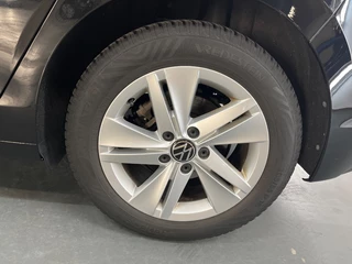 Volkswagen Golf 1.0tsi life 81kW / 12
