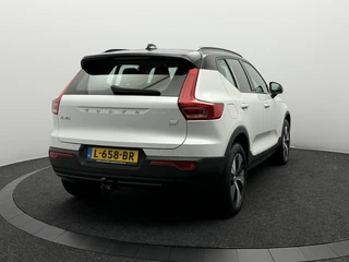 Volvo XC40 1.5 T4 Recharge R-Design Expression | Trekhaak | Leer | Stoel/Stuurverwarming | Camera / 5