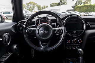 MINI 3-deurs 2.0 John Cooper Works Chili  | Pro uitlaat | Harman Kardon | NL Auto / 8