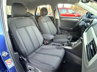 Volkswagen T-Roc 1.0 TSI Life  | LED | Apple Carplay | Adapt. Cruise | DAB+ | PDC v+a incl. Camera / 31