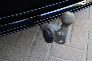 Volvo V60 T8 Recharge AWD R-Design Pano | HarmanKardon | Ak. Glas | Trekhaak | Head Up / 7