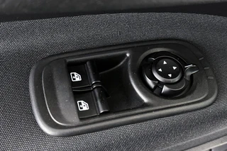 Fiat 500 3+1 Icon 42 kWh SOH 97% Achteruitrijcamera Apple CarPlay Stoelverwarming / 30