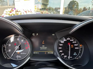 Alfa Romeo Giulia 2.9 V6 QUADRIFOGLIO Carbon pakket Sparco kuipstoelen Carplay Perfect onderhouden! / 49