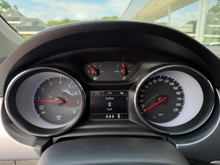 Opel Astra 1.2 Business Edition - NL Auto Cruise Airco Navi Bluetooth / 25