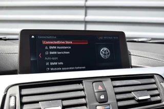 BMW 3 Serie Touring 320i M Sport Shadow  | Virtual Cockpit | Achteruitrijcamera | Groot Navi | HiFi | / 12