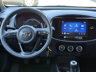 Toyota Aygo X PLAY APPLE/ANDROID LICHTMETALEN VELGEN AD-CRUISE CAMERA NL-AUTO DAB+ / 8