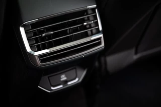 Lynk & Co 01 1.5 261PK Plug-in Hybrid * 360° Camera* Pano/dak Apple/Carplay Adaptive/Cruise / 32