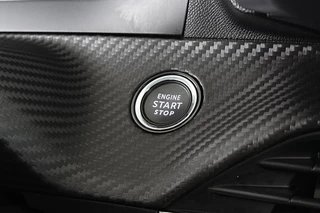 Peugeot e-2008 EV Active Pack 50 kWh Apple CarPlay Climate Control 16" / 33