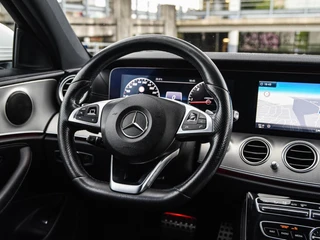 Mercedes-Benz E-klasse 220 d AMG Line Night Edition Panoramadak Widescreen Sfeerverlichting Apple CarPlay Android Auto Camera Stoelverwarming LED / 15