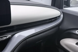 Fiat 500 La Prima 42 kWh / Panoramadak / Navi / Carplay / Camera / 17