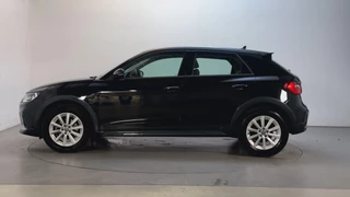 Audi A1 citycarver 25 TFSI epic Parkeersensoren Climate Control Navigatie Cruise Control / 16