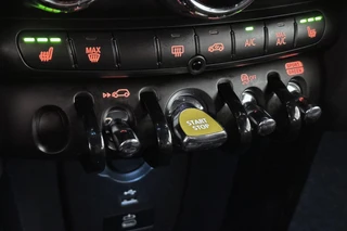 MINI Electric Camden Go Edition 33 kWh SOH 97% Apple CarPlay Achteruitrijcamera Sportstoelen Stoelverwarming / 36