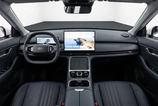 Geely Starray EM-i PRO PLUG-IN 83KM Elektrisch l 360 Camera l Leder l NIEUW VOORRAAD / 16